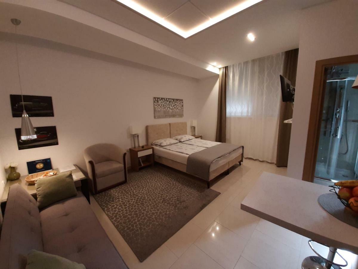 Centar Lux Vrsac Apartment ภายนอก รูปภาพ